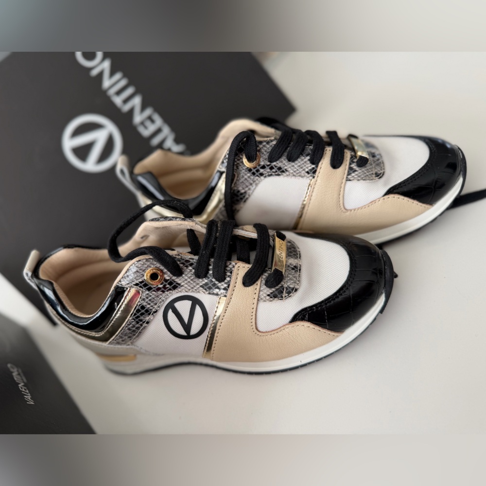 Valentino Beige Black White Snake-Accent Low-Top Sneakers.new with box and tags